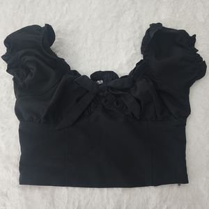 ❤️3/$18 Size Medium crop top